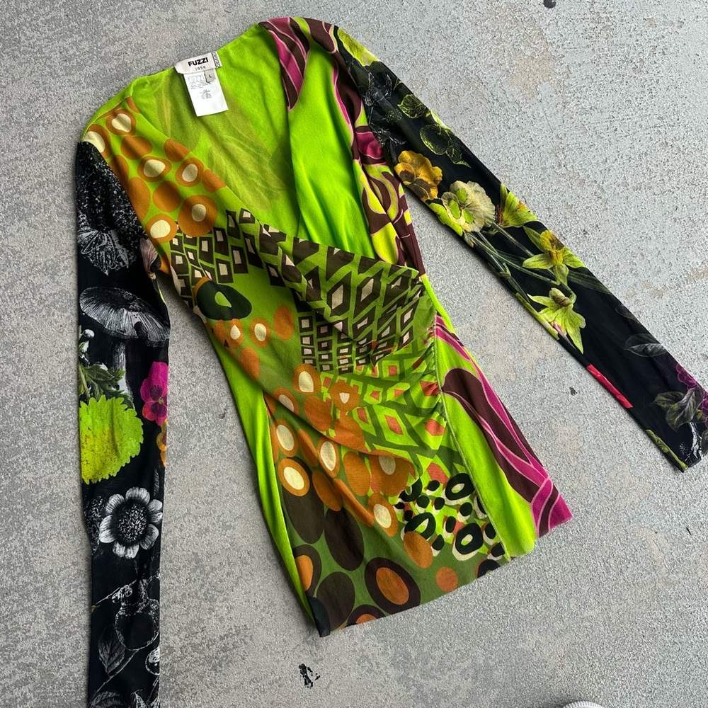 Fuzzi long sleeved wrap shirt size large
